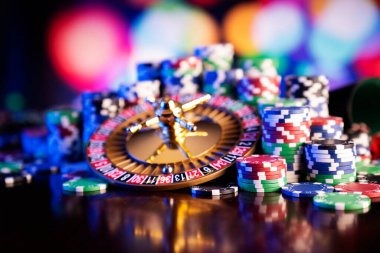 obor live-dealer Crazy Time table with dealer and spinning wheel